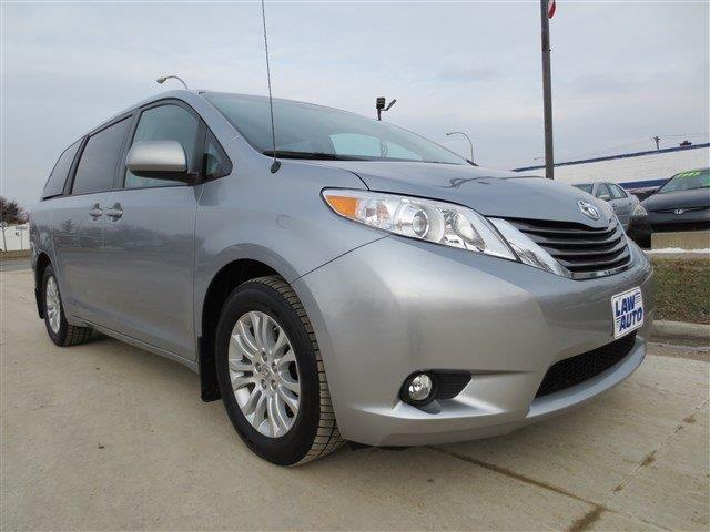 2011 Toyota Sienna SEL Sport Utility 4D