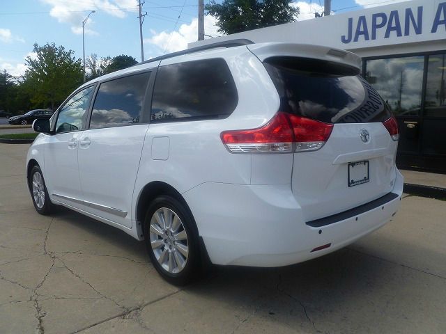 2011 Toyota Sienna S Sport PLUS