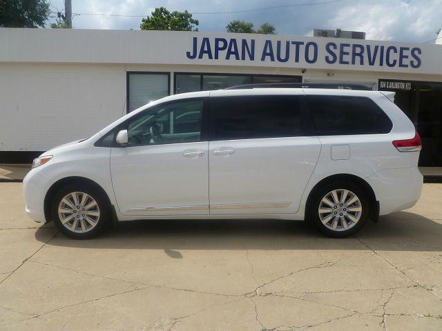 2011 Toyota Sienna S Sport PLUS