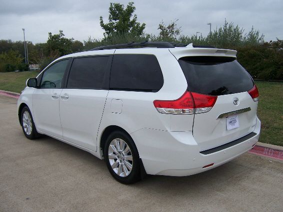 2011 Toyota Sienna 4dr Wgn Auto Grand Touring