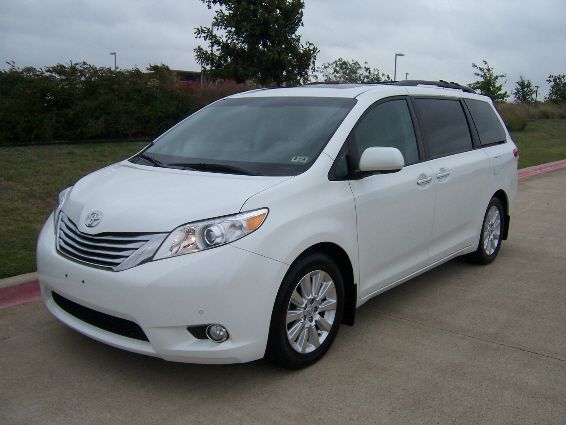 2011 Toyota Sienna 4dr Wgn Auto Grand Touring