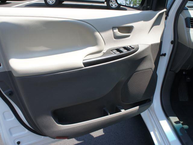 2011 Toyota Sienna X Limited W/nav