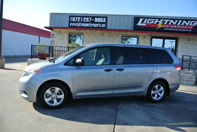 2011 Toyota Sienna Base