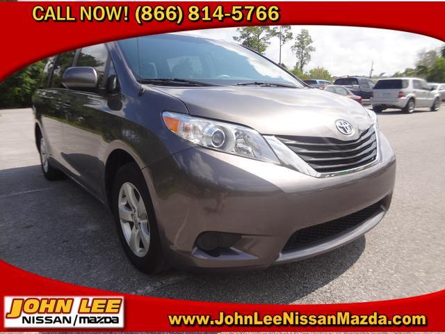 2011 Toyota Sienna X