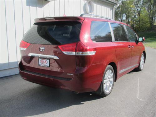 2011 Toyota Sienna 6 Speed Transmision