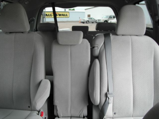 2012 Toyota Sienna Avalanche Z-71 4x4