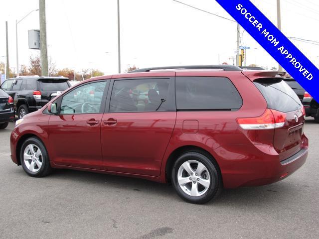 2012 Toyota Sienna X