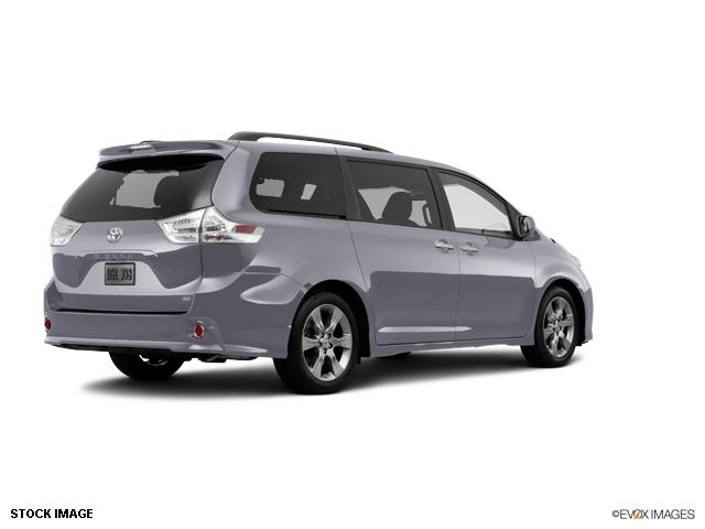 2014 Toyota Sienna X