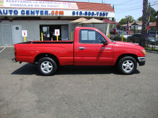 1995 Toyota Tacoma ES 2.4L AUTO