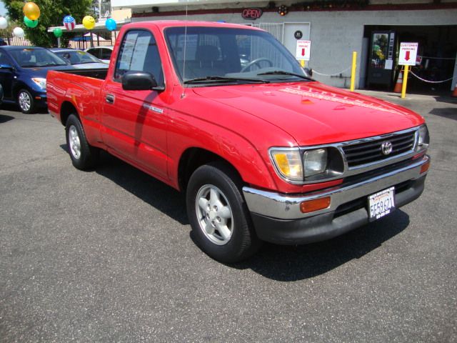 1995 Toyota Tacoma ES 2.4L AUTO