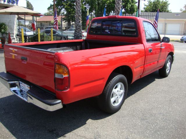 1995 Toyota Tacoma ES 2.4L AUTO