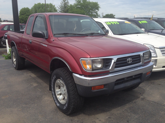 1995 Toyota Tacoma 750li Xdrive 1-ownerawdnavigation Sedan