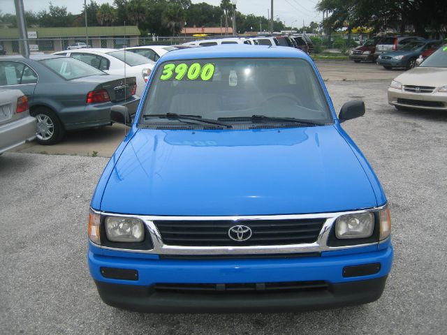 1996 Toyota Tacoma ES 2.4L AUTO