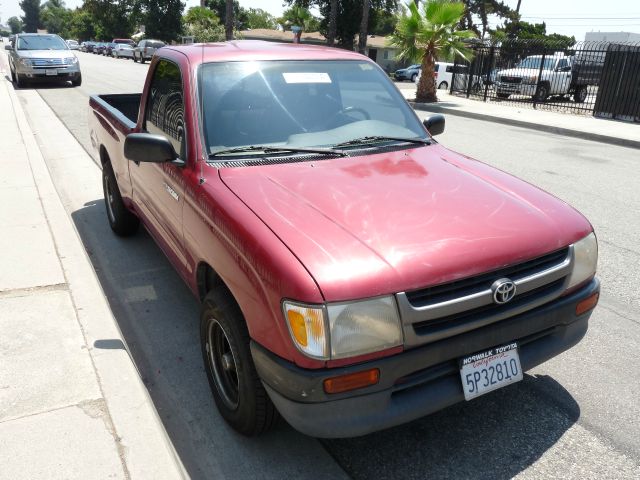 1997 Toyota Tacoma ES 2.4L AUTO