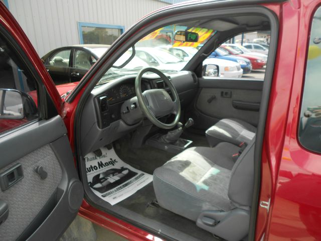 1997 Toyota Tacoma LT Pickup 4D 6 1/2 Ft