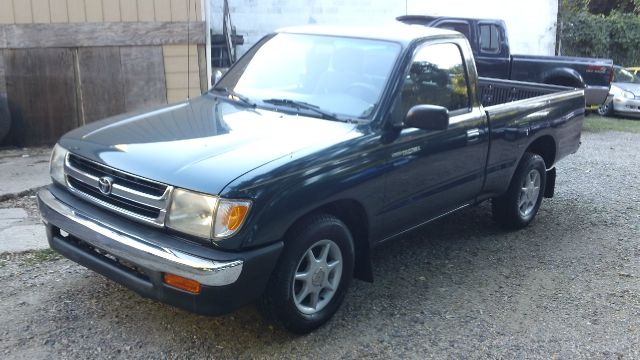 1998 Toyota Tacoma ES 2.4L AUTO