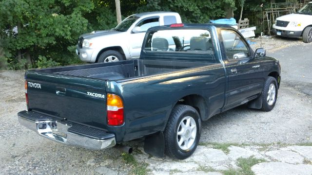 1998 Toyota Tacoma ES 2.4L AUTO