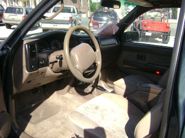 1998 Toyota Tacoma LT Pickup 4D 6 1/2 Ft