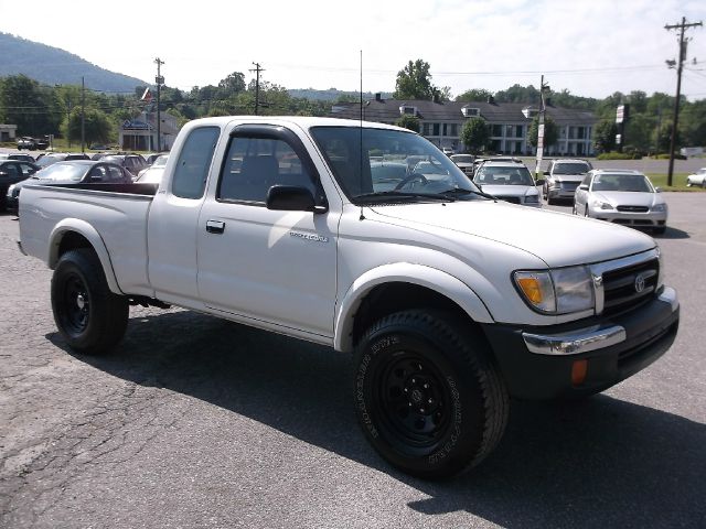 1998 Toyota Tacoma LT Pickup 4D 6 1/2 Ft