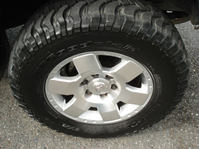 1998 Toyota Tacoma 325i Chrome Wheels