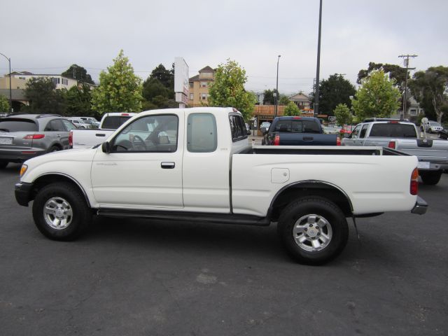 1998 Toyota Tacoma LT Pickup 4D 6 1/2 Ft