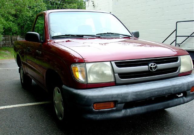 1998 Toyota Tacoma ES 2.4L AUTO