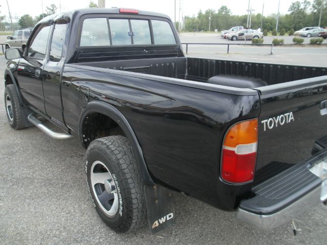 1998 Toyota Tacoma LT Pickup 4D 6 1/2 Ft