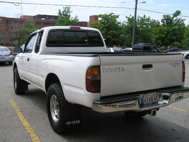 1999 Toyota Tacoma LT Pickup 4D 6 1/2 Ft