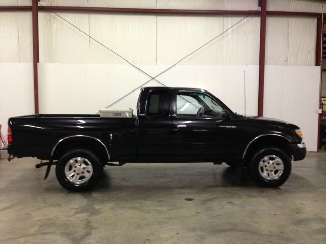 1999 Toyota Tacoma LT Pickup 4D 6 1/2 Ft