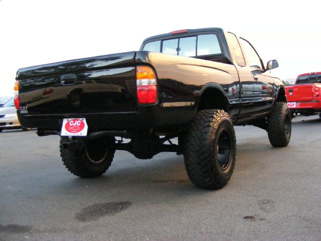 1999 Toyota Tacoma LT Pickup 4D 6 1/2 Ft