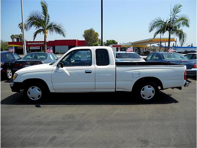 1999 Toyota Tacoma XLT 2WD