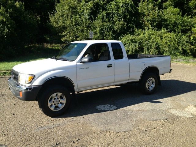 2000 Toyota Tacoma AWD SL