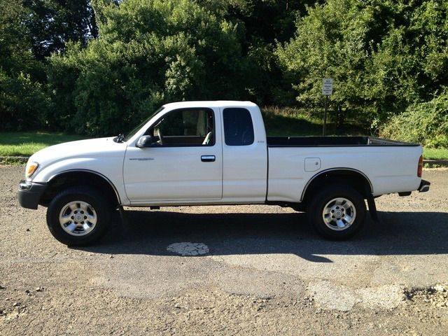 2000 Toyota Tacoma AWD SL