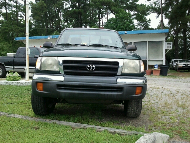 2000 Toyota Tacoma 4WD 4dr AT