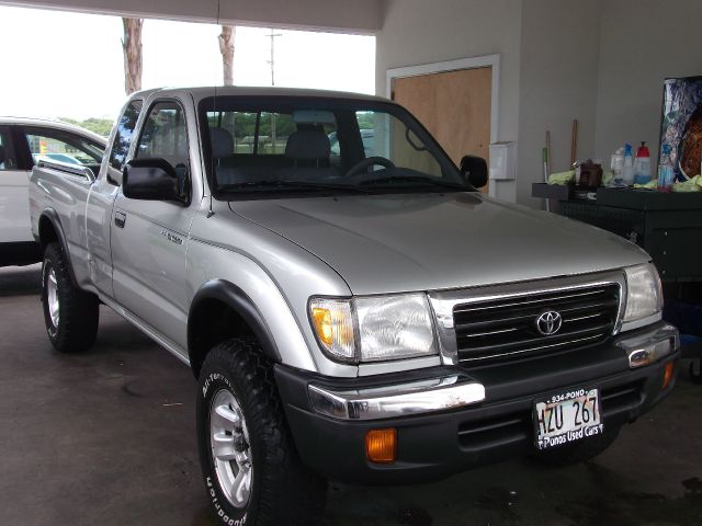 2000 Toyota Tacoma LT Pickup 4D 6 1/2 Ft