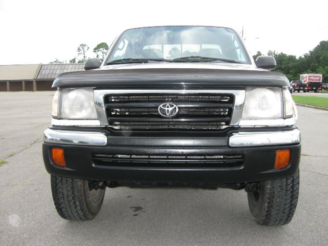 2000 Toyota Tacoma LT Pickup 4D 6 1/2 Ft