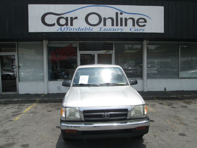 2000 Toyota Tacoma ES 2.4L AUTO