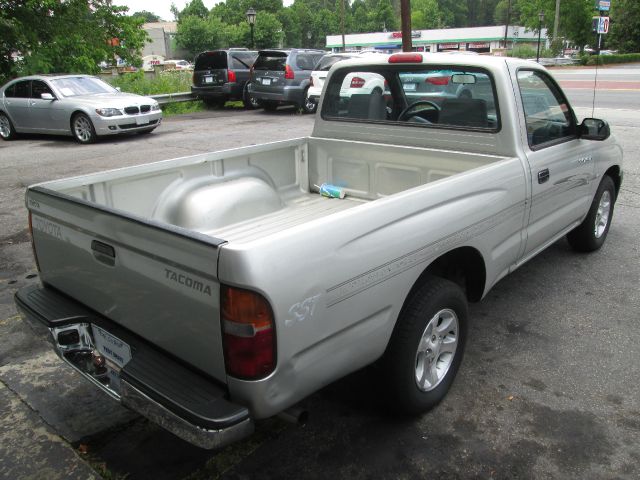 2000 Toyota Tacoma ES 2.4L AUTO