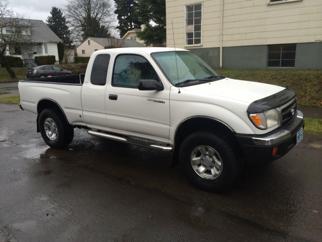 2000 Toyota Tacoma LT Pickup 4D 6 1/2 Ft