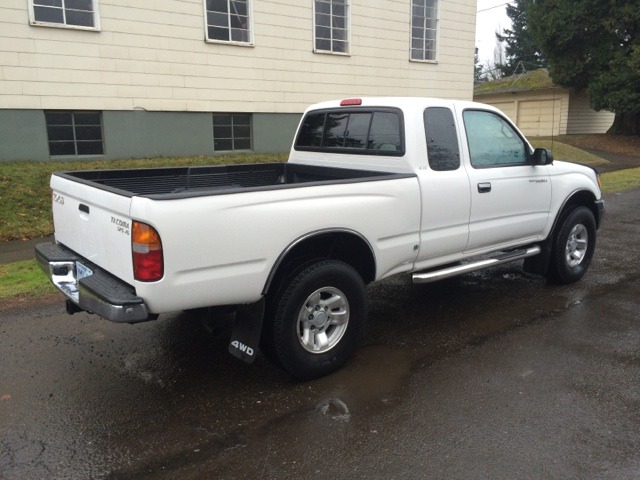 2000 Toyota Tacoma LT Pickup 4D 6 1/2 Ft