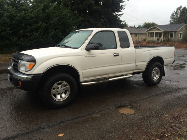 2000 Toyota Tacoma LT Pickup 4D 6 1/2 Ft