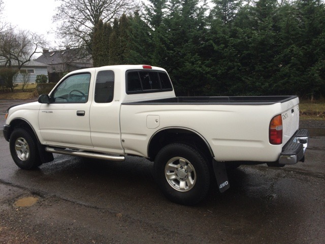 2000 Toyota Tacoma LT Pickup 4D 6 1/2 Ft