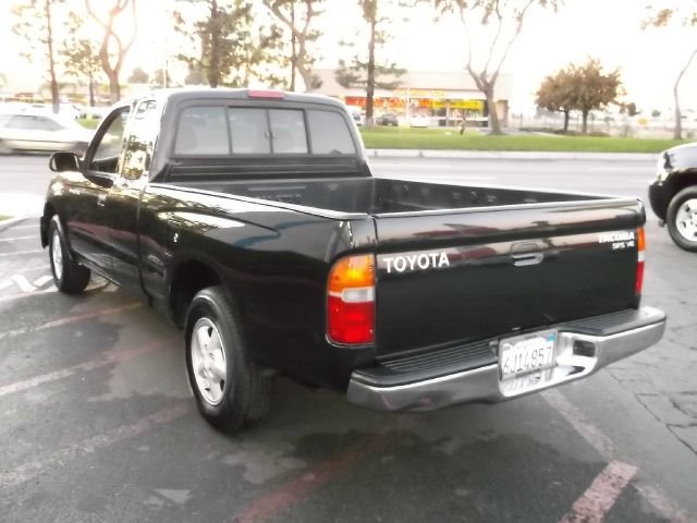 2000 Toyota Tacoma 2 WD