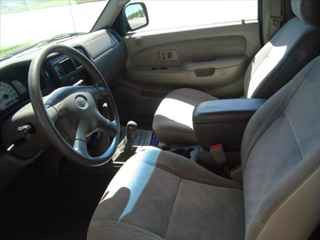 2001 Toyota Tacoma Reg Cab 133 WB 2WD