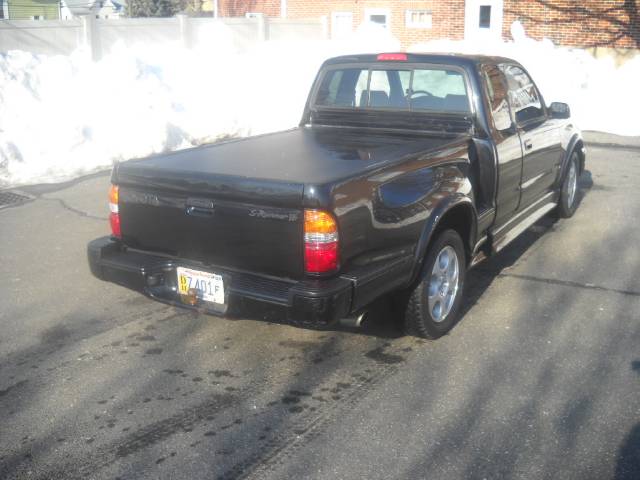 2001 Toyota Tacoma Limited 5-passenger