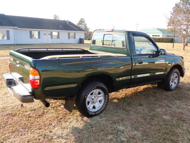 2001 Toyota Tacoma ES 2.4L AUTO