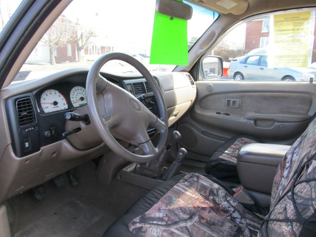 2001 Toyota Tacoma LT Pickup 4D 6 1/2 Ft