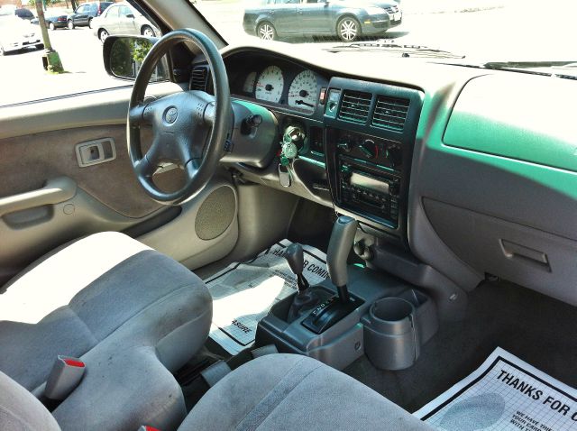 2001 Toyota Tacoma AWD SL