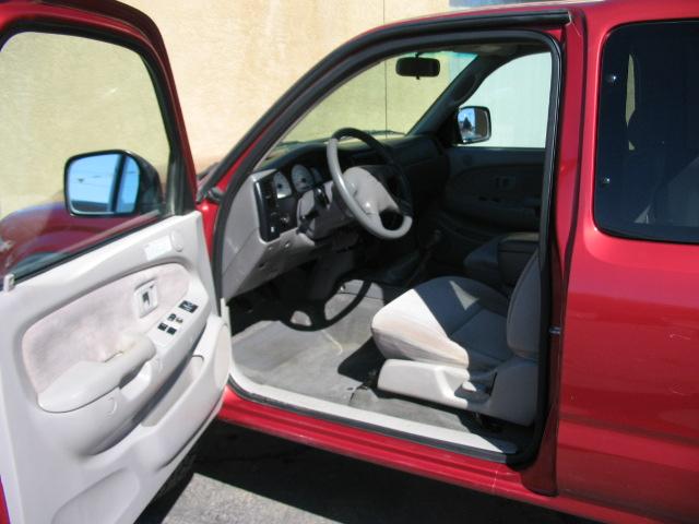 2001 Toyota Tacoma LT Pickup 4D 8 Ft