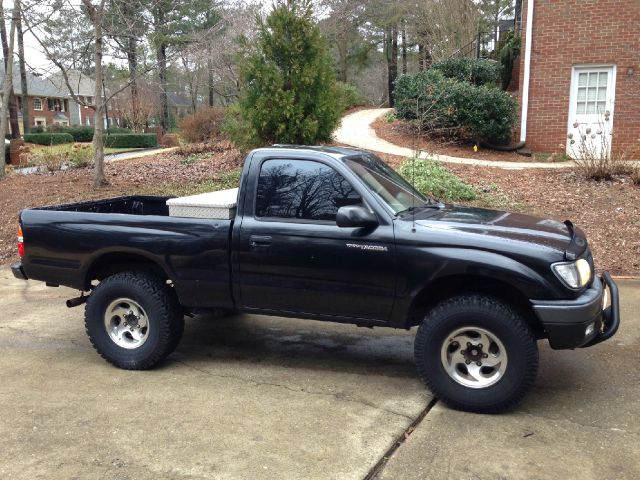 2001 Toyota Tacoma 3.6R Limited W/power Moonroof